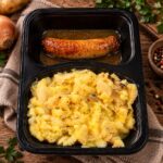 Stamppot spitskool met kipsaucijs van Vlees van Ons